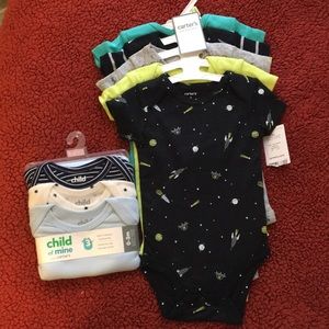 8 Carter’s new with tags boys onesies 3 and 0-3 mo
